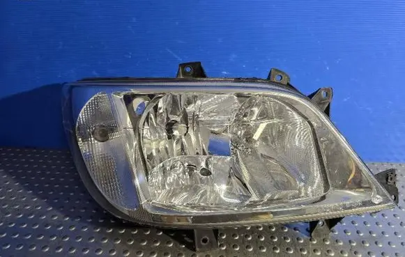 Mercedes-Benz Sprinter W901 W902 W903 W904 Headlight/headlamp A9018202561