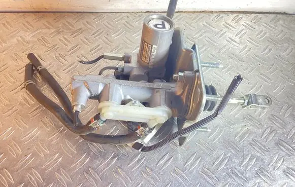 Lexus RX 450H Master brake cylinder 13811010610