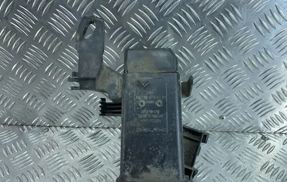 Active carbon filter fuel vapour canister