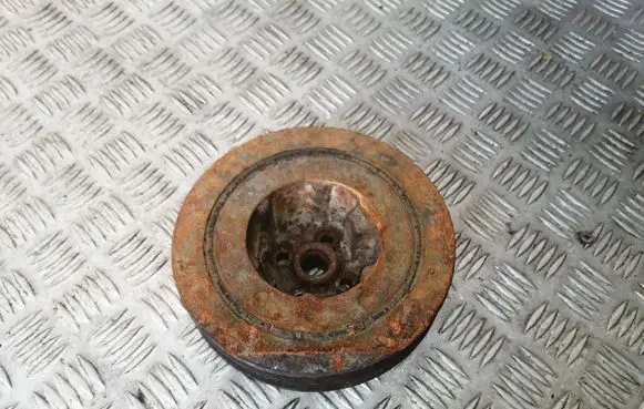 Audi 100 S4 C4 Crankshaft pulley 069105251D