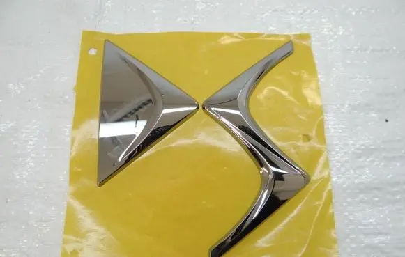 Citroen DS7 Crossback Manufacturer badge logo/emblem 98451217DX