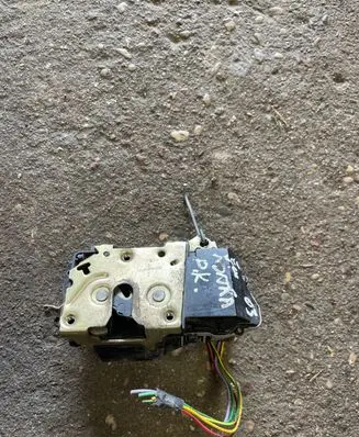Citroen Xsara Picasso Front door lock