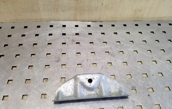 Battery bracket
