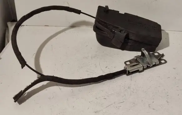 Audi A8 S8 D3 4E Tailgate/trunk/boot lock/catch/latch 4E0827383C