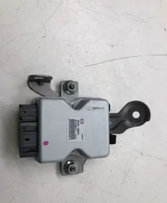 Mazda 3 III Fuel injection pump control unit/module PE0218561 W4T80572 15Y27