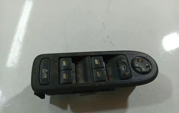 Citroen C5 Electric window control switch 96599975XT
