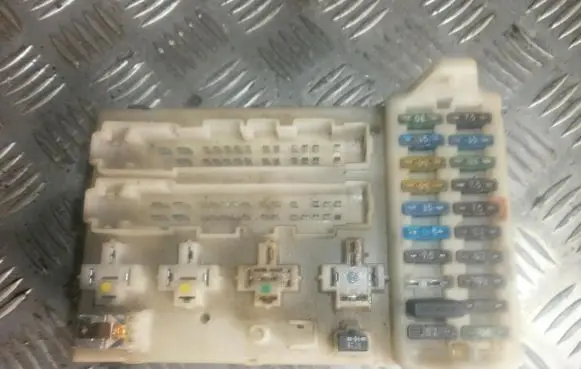 Ford Mondeo MK I Fuse box set pa6gb20gf10