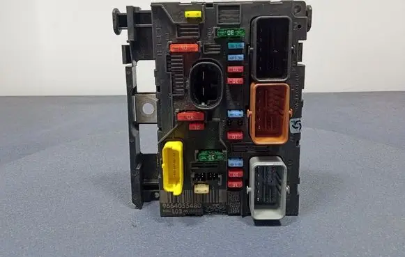 Citroen C3 Fuse box set 9664055480