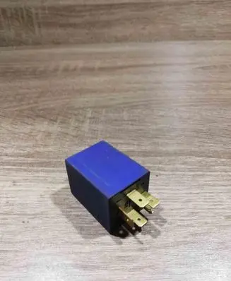 Opel Omega B2 Other relay 90240092 38310