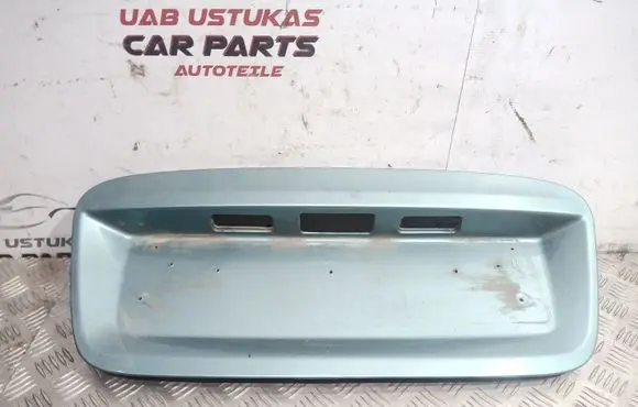 Nissan Almera Tino Trunk door license plate light bar 