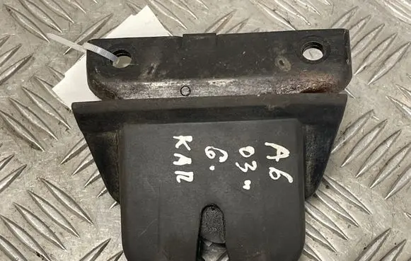 Audi A6 S6 C5 4B Tailgate/trunk/boot lock/catch/latch 4B9827520