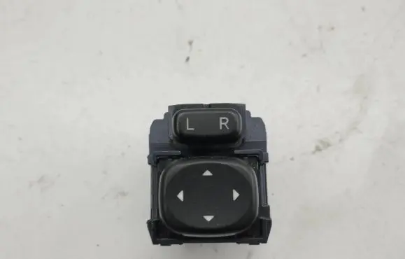 Toyota Avensis T270 Wing mirror switch 183647