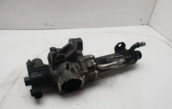 Volvo XC90 EGR valve cooler 880182B F0E880015 1996088