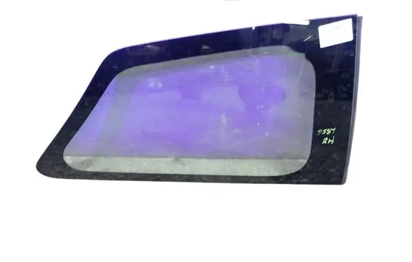 Toyota Yaris Rear side window