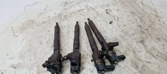 Saab 9-5 Fuel injectors set 0445110327