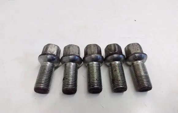 Nuts/bolts