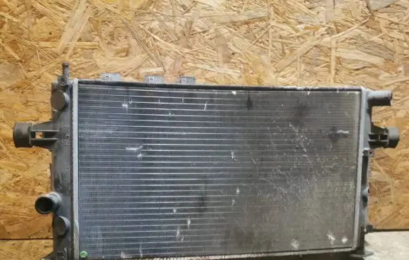 Opel Astra G Coolant radiator MM1130K 232550