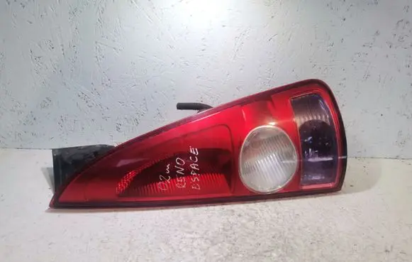 Renault Espace III Rear/tail lights 8200027152