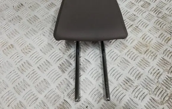 Peugeot 2008 I Rear seat headrest 