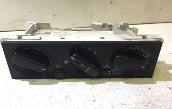 Mitsubishi Carisma Climate control unit mr360467