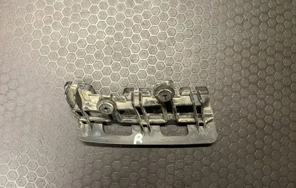 Suzuki Swift I Rear bumper mounting bracket 7183163J0