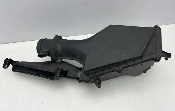 Volvo V40 Air filter box 31319645