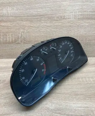 Volkswagen PASSAT B5 Speedometer (instrument cluster) 3B0919880 110008776 001