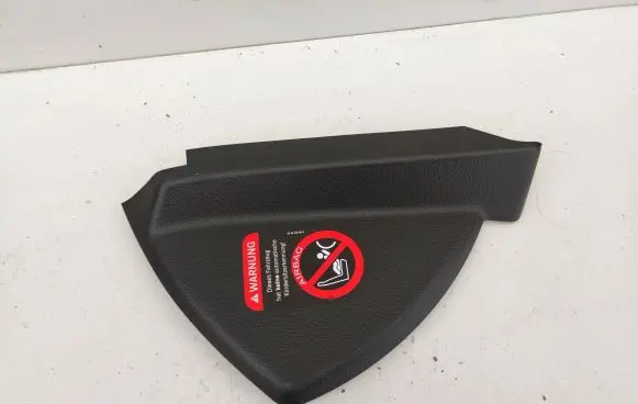Mercedes-Benz C W204 Dashboard side end trim A2046800278 107215