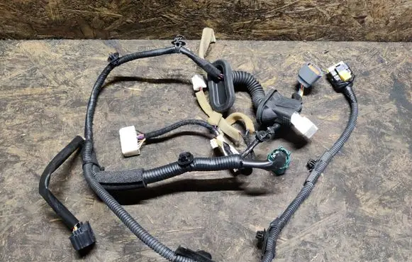 Infiniti Q70 Y51 Rear door wiring loom 241271MK0A