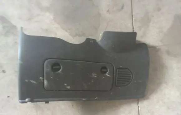 Renault Kangoo II Tailgate trim 820091740