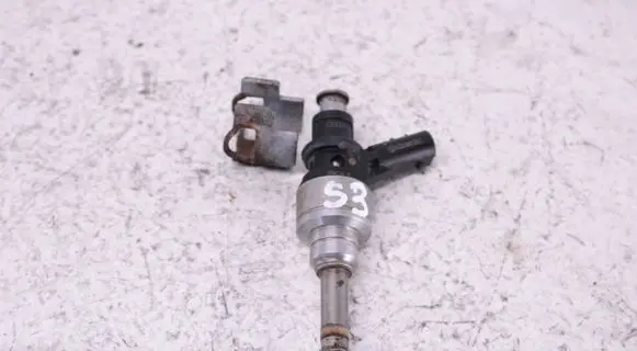Audi Q5 SQ5 Fuel injector 06E036P 104390520