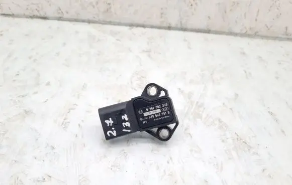 Audi A6 S6 C6 4F Air pressure sensor 0281002399 038906051B