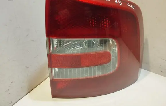 Skoda Octavia Mk2 (1Z) Rear/tail lights 1Z9945096B