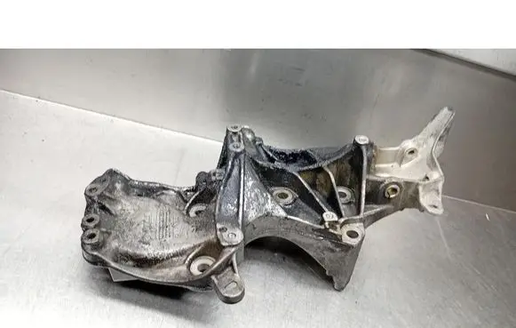 Renault Scenic I Generator/alternator bracket 037811