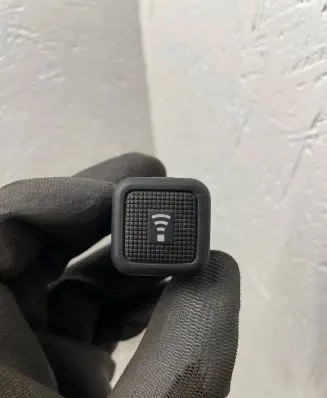 Audi A6 S6 C4 4A Alarm switch 8L0962109 1H0959855D