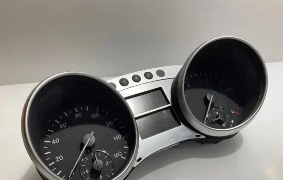 Mercedes-Benz ML W164 Speedometer (instrument cluster) A2514405311 ZGS001 A2C53280906