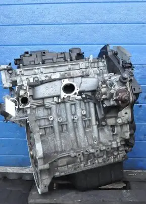 Peugeot 208 I Engine swap 8H01