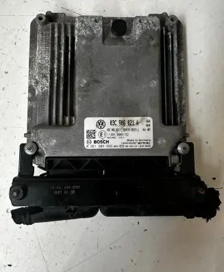 Volkswagen PASSAT B6 Engine control unit/module 03C906021A 0261S04469
