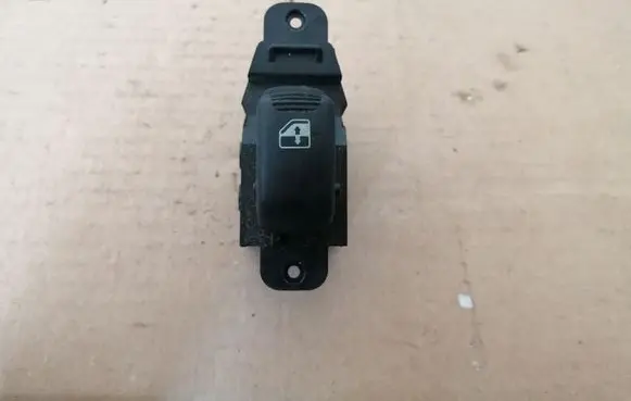 Hyundai Santa Fe Electric window control switch 621W02280