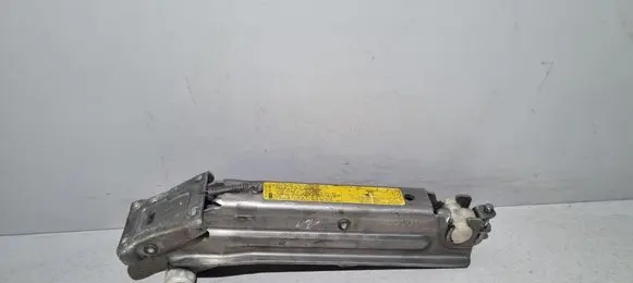 Audi A6 S6 C6 4F Lift Jack 