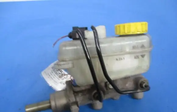 Skoda Fabia Mk1 (6Y) Master brake cylinder