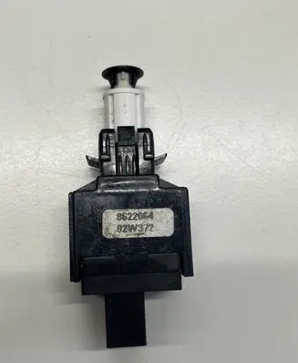 Volvo XC70 Brake pedal sensor switch 8622064