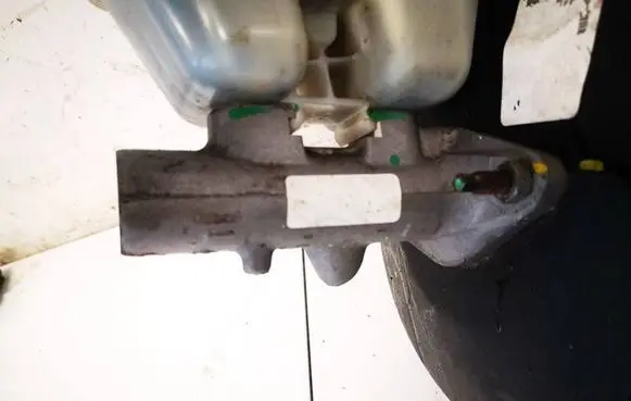 Jeep Grand Cherokee (WK) Master brake cylinder 