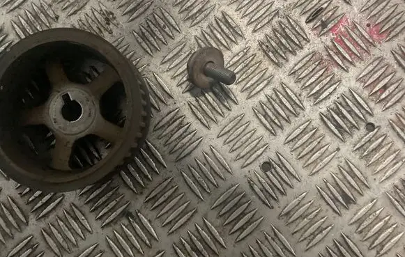 Nissan Patrol Y60 Camshaft pulley/ VANOS 