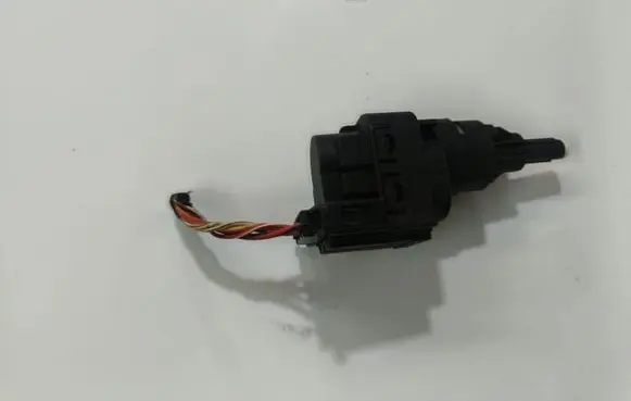 Audi A6 S6 C5 4B Brake pedal sensor switch 1J0972704