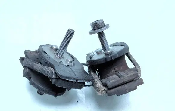 BMW 1 F20 F21 Gearbox mount 6796617 6796619
