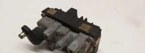BMW 5 F10 F11 Turbine electric control actuator 4933519400 6NW01009902