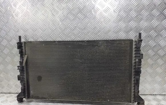 Ford C-MAX I Coolant radiator