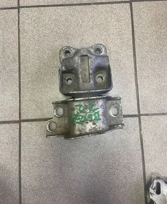 Peugeot Boxer Gearbox mounting bracket