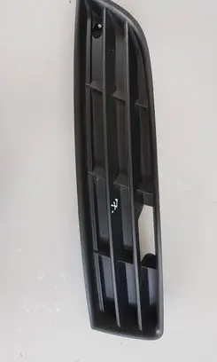 Volkswagen PASSAT B6 Front bumper lower grill 3C0853665